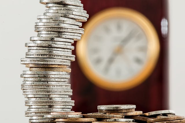 Top 7 High-Interest Savings Accounts in the UK – Maximize Your Earnings in 2025